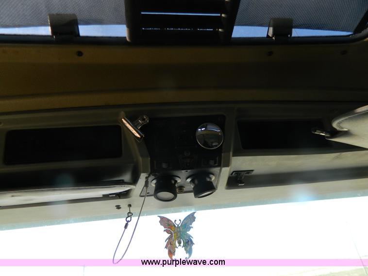 image for item G7828 1997 Kenworth T600 AeroCab semi truck