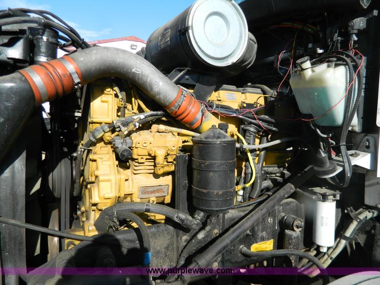 image for item G7828 1997 Kenworth T600 AeroCab semi truck