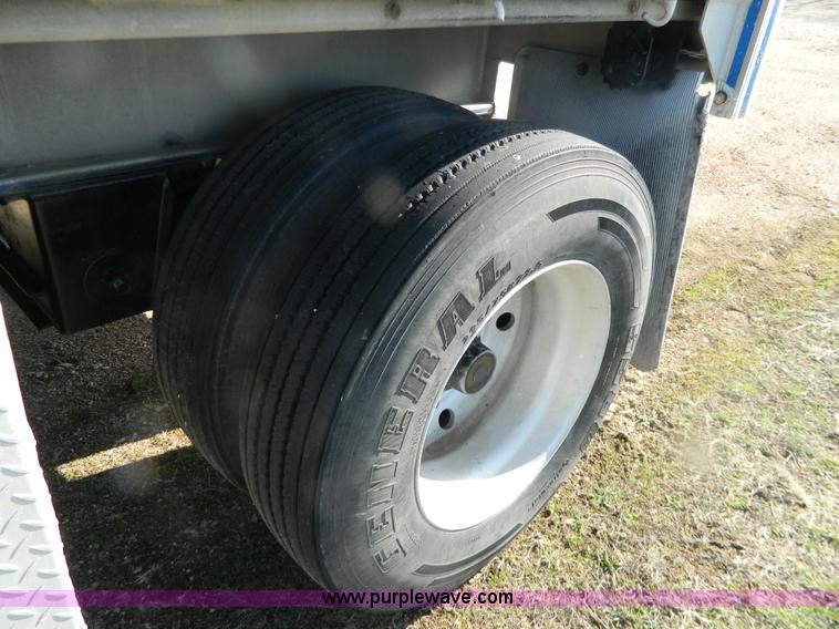 image for item G7829 1990 East aluminum flatbed trailer