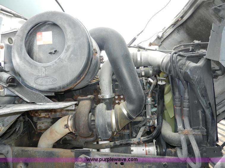 image for item X9595 1995 Ford AeroMax L900 day cab semi truck