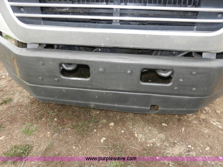 image for item X9595 1995 Ford AeroMax L900 day cab semi truck