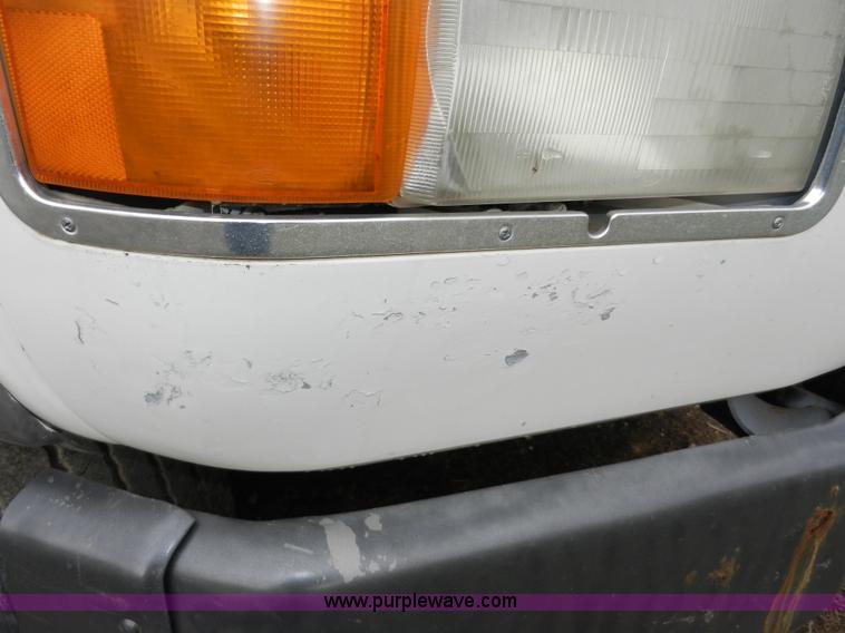 image for item X9595 1995 Ford AeroMax L900 day cab semi truck