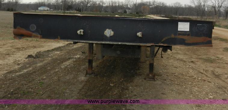 image for item X9596 1998 Neville single drop deck trailer