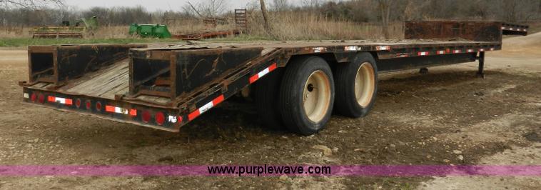 image for item X9596 1998 Neville single drop deck trailer