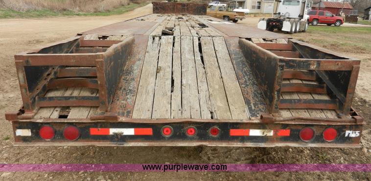 image for item X9596 1998 Neville single drop deck trailer