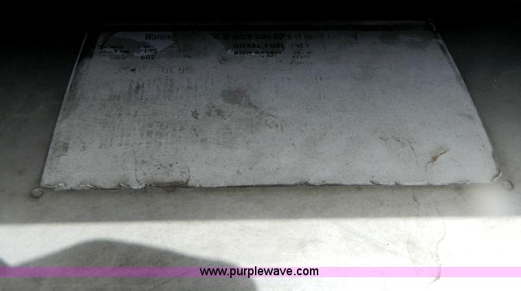 image for item Y9306 2007 International 9400i semi truck