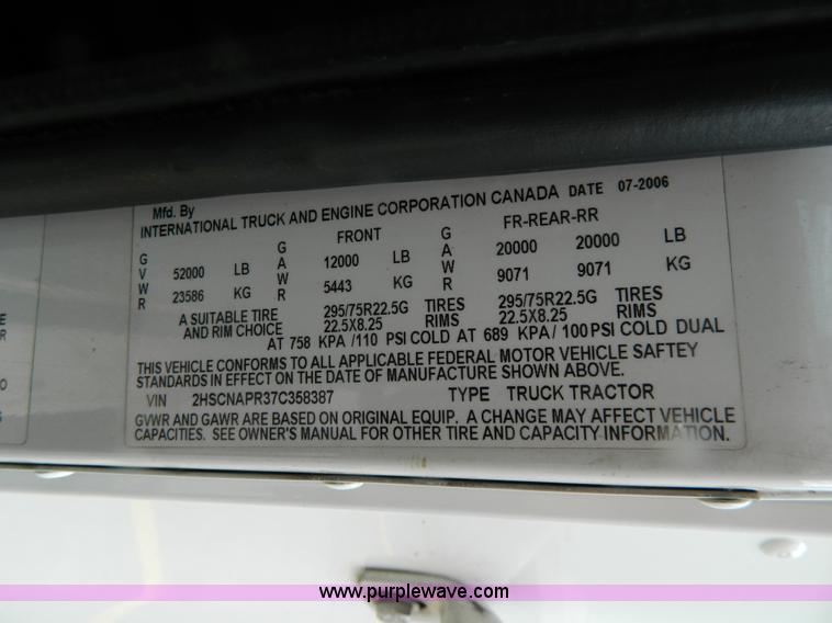 image for item Y9306 2007 International 9400i semi truck