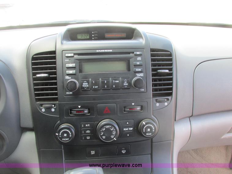 image for item A8508 2006 Kia Sedona