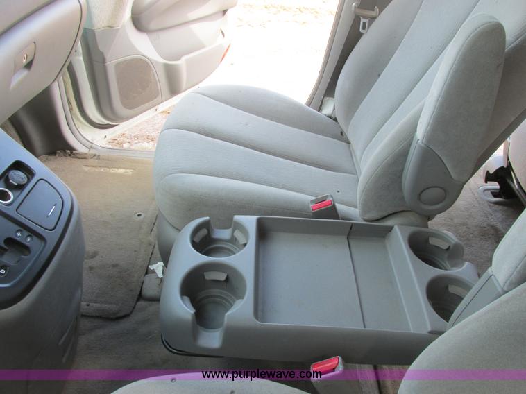 image for item A8508 2006 Kia Sedona