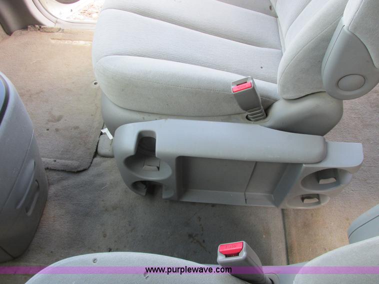image for item A8508 2006 Kia Sedona