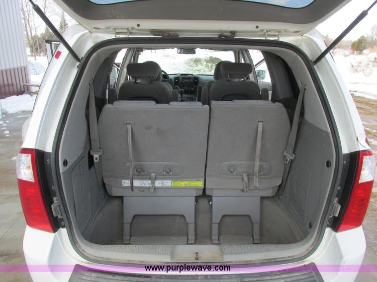 image for item A8508 2006 Kia Sedona