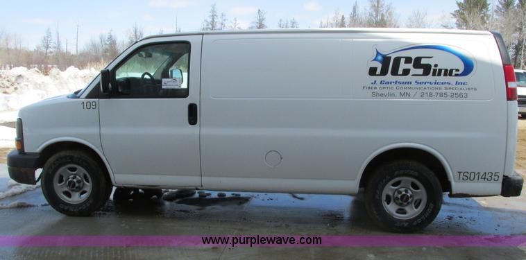 image for item A8509 2005 GMC Savana G1500 van