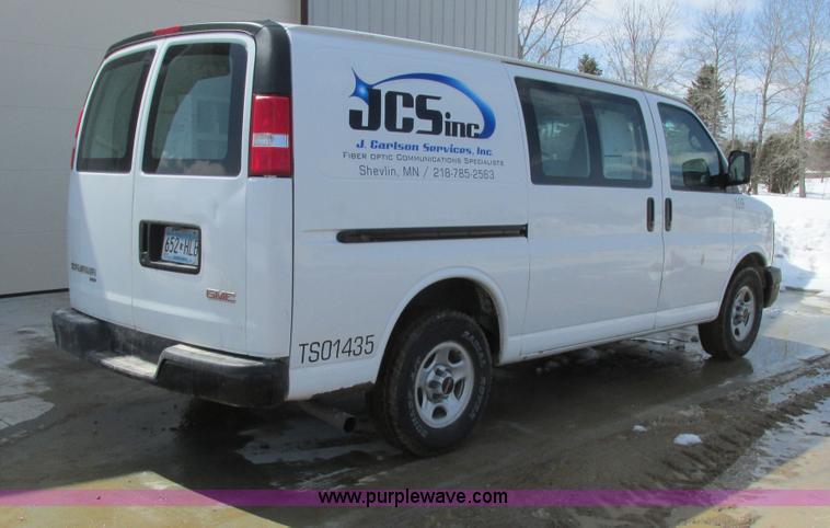 image for item A8509 2005 GMC Savana G1500 van