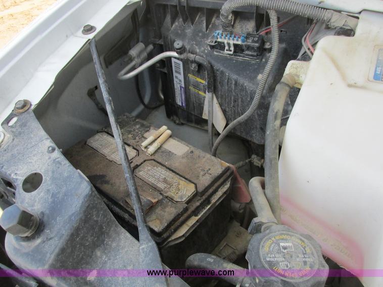 image for item A8509 2005 GMC Savana G1500 van