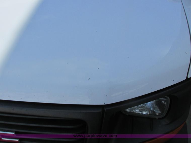 image for item A8509 2005 GMC Savana G1500 van