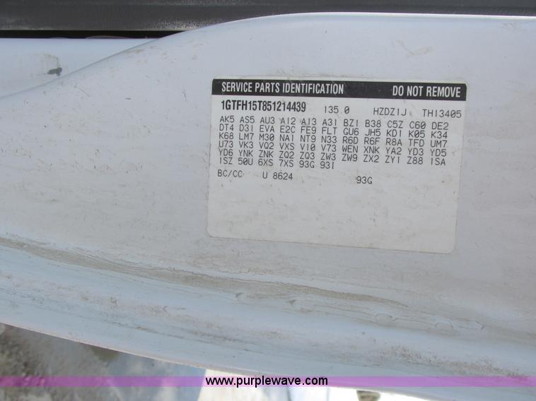 image for item A8509 2005 GMC Savana G1500 van