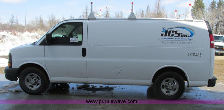 image for item A8510 2006 Chevrolet Express 1500 van