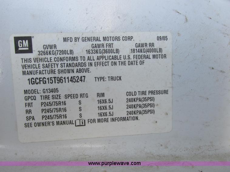 image for item A8510 2006 Chevrolet Express 1500 van