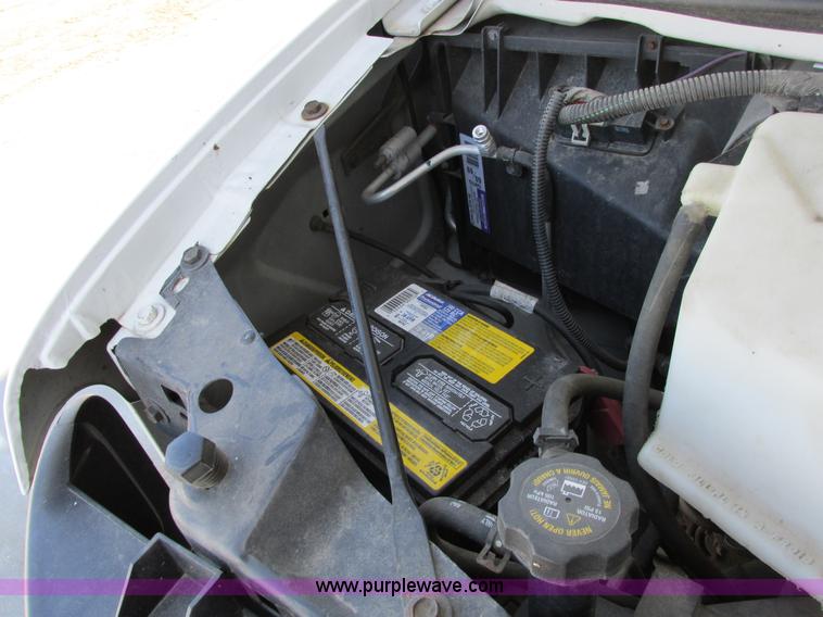 image for item A8511 2004 GMC Savana G2500 van