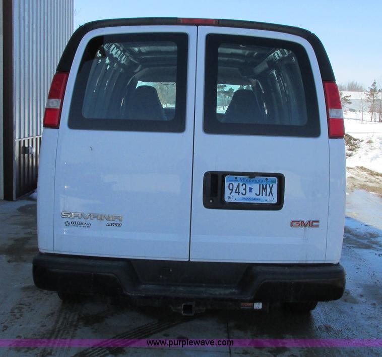 image for item A8513 2006 GMC Savana G1500 van
