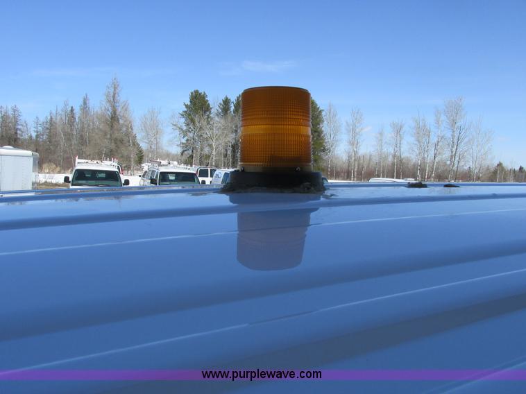 image for item A8513 2006 GMC Savana G1500 van