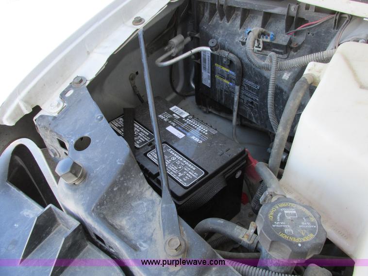 image for item A8513 2006 GMC Savana G1500 van