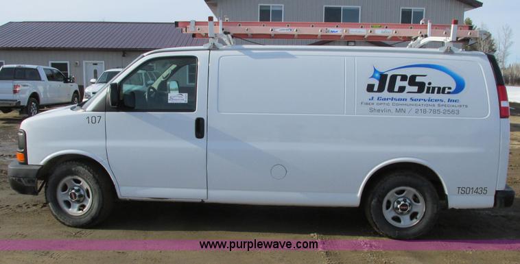image for item A8516 2006 GMC Savana G1500 van