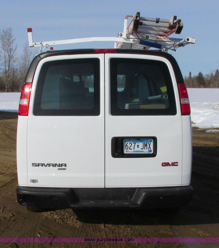 image for item A8516 2006 GMC Savana G1500 van