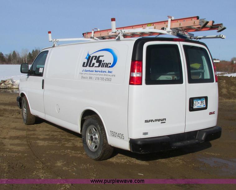 image for item A8516 2006 GMC Savana G1500 van