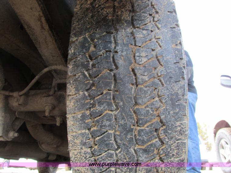 image for item A8516 2006 GMC Savana G1500 van