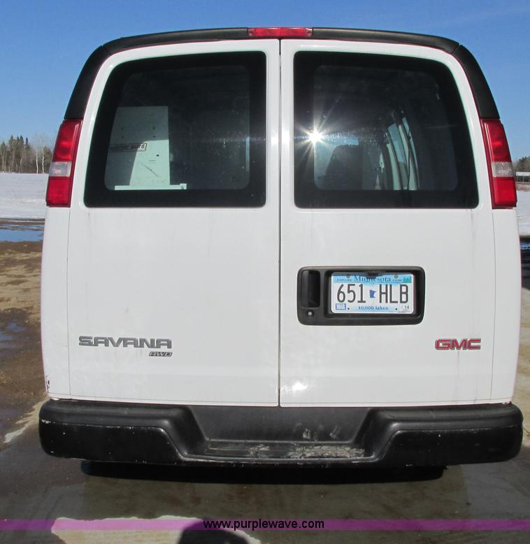 image for item A8518 2005 GMC Savana G1500 van