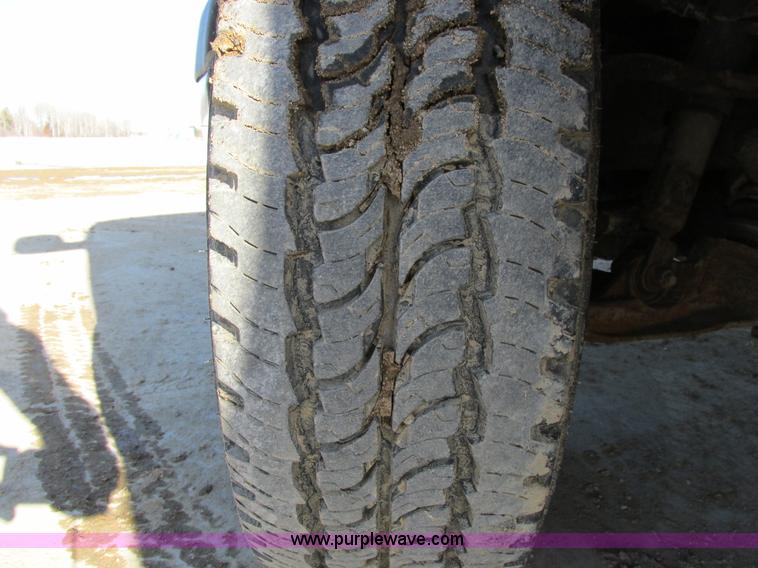 image for item A8518 2005 GMC Savana G1500 van