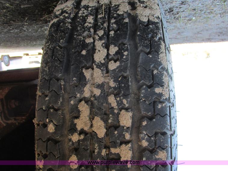 image for item A8524 2001 Knight cargo trailer