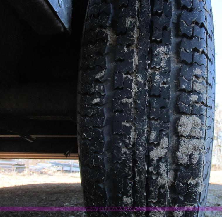 image for item A8524 2001 Knight cargo trailer