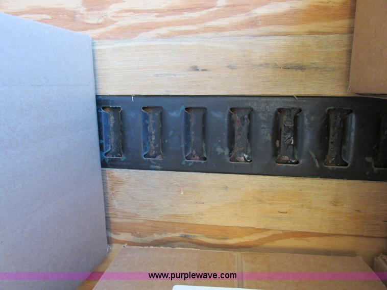 image for item A8524 2001 Knight cargo trailer