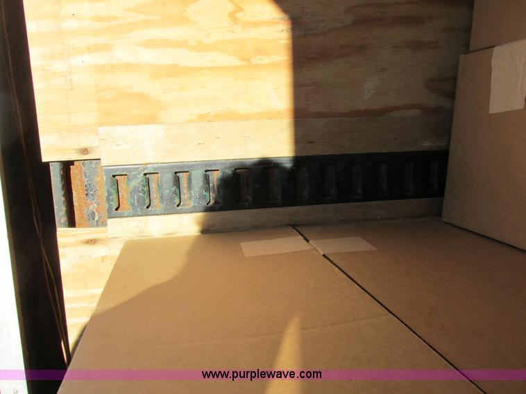 image for item A8524 2001 Knight cargo trailer