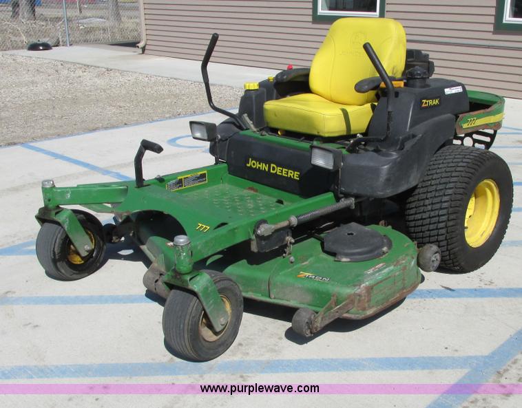 image for item AH9996 2003 John Deere 777 Ztrak ZTR lawn mower