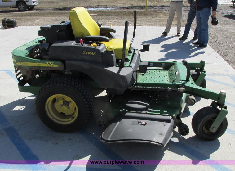 image for item AH9996 2003 John Deere 777 Ztrak ZTR lawn mower