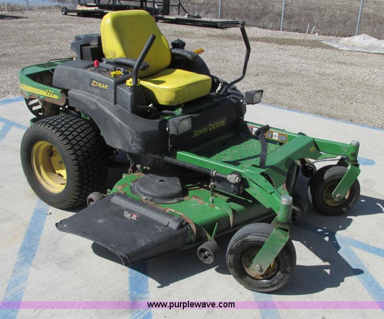 image for item AH9996 2003 John Deere 777 Ztrak ZTR lawn mower