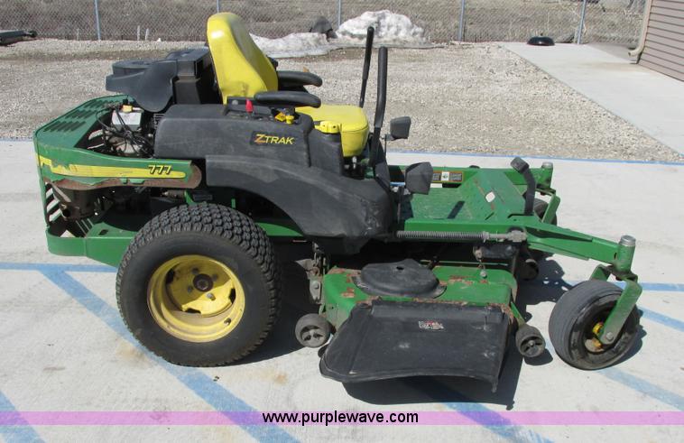 image for item AH9996 2003 John Deere 777 Ztrak ZTR lawn mower