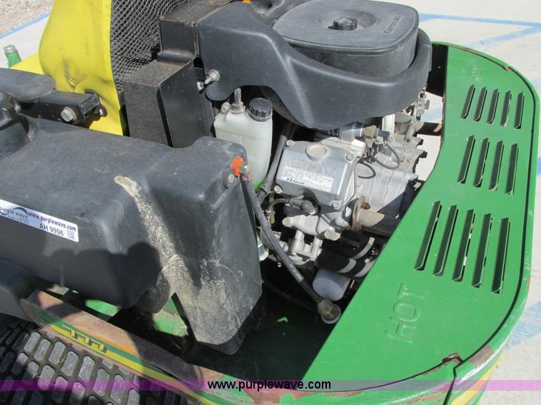 image for item AH9996 2003 John Deere 777 Ztrak ZTR lawn mower