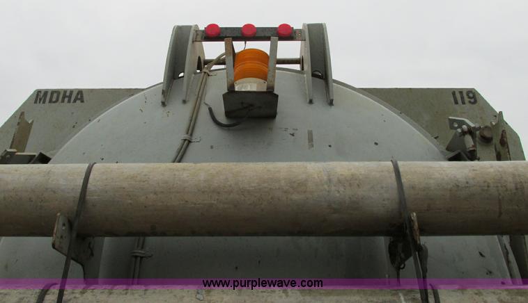 image for item E5030 1990 International 4900 vacuum truck