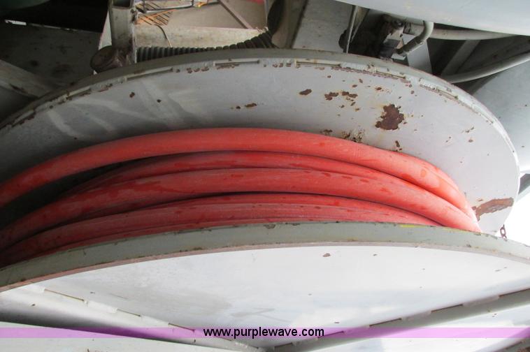 image for item E5030 1990 International 4900 vacuum truck