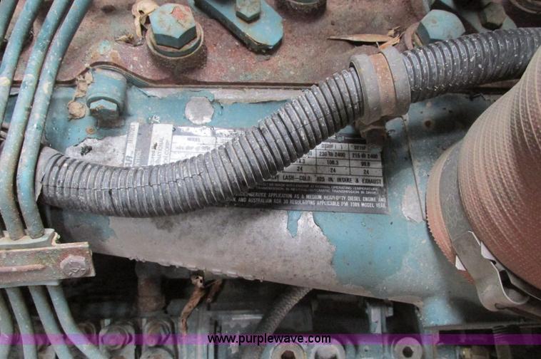 image for item E5030 1990 International 4900 vacuum truck