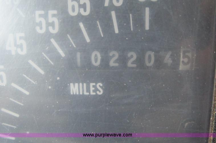 image for item E5030 1990 International 4900 vacuum truck