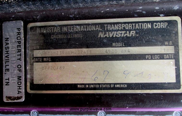 image for item E5030 1990 International 4900 vacuum truck