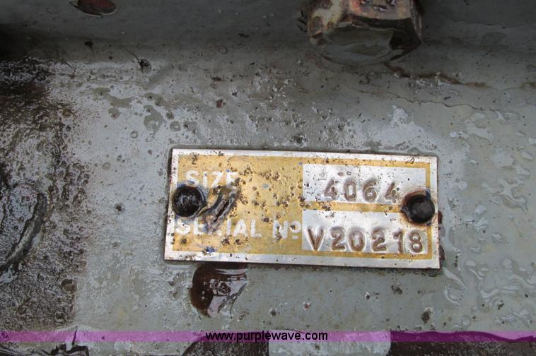 image for item E5030 1990 International 4900 vacuum truck