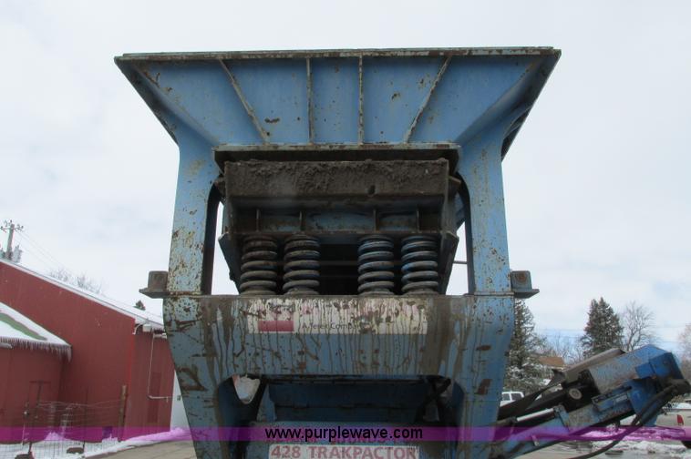 image for item E5042 2000 Terex Pegson 428 Trakpaction impact crusher