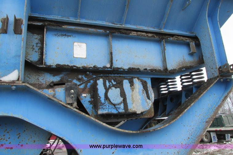 image for item E5042 2000 Terex Pegson 428 Trakpaction impact crusher