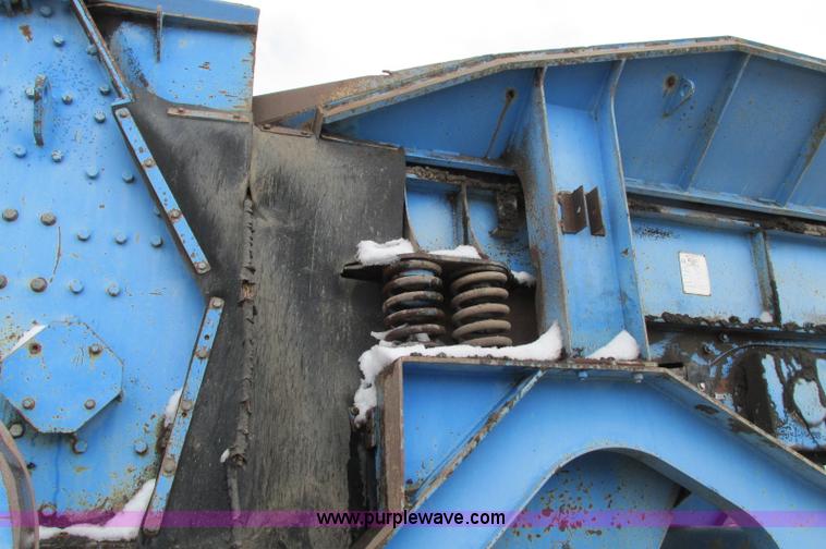 image for item E5042 2000 Terex Pegson 428 Trakpaction impact crusher